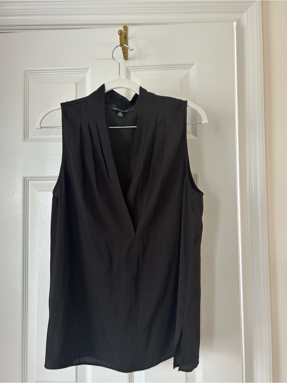 Sleeveless V-Neck Black Women's Top White House Black Market